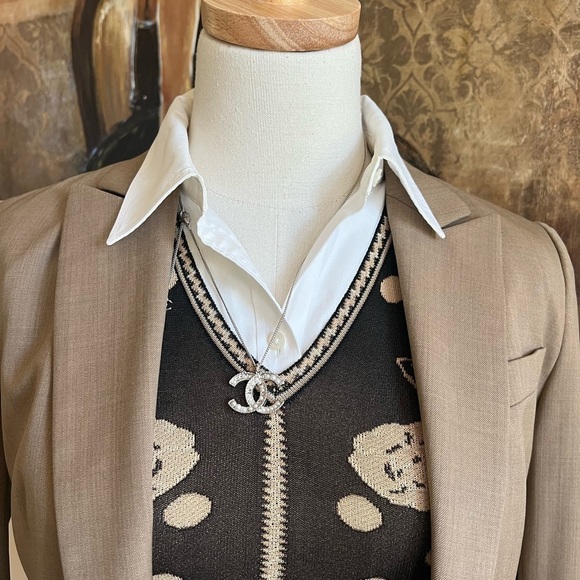 Chanel Top Black/Brown Tan Camelia Design Size 36/ US 4-6. - Picture 3 of 15